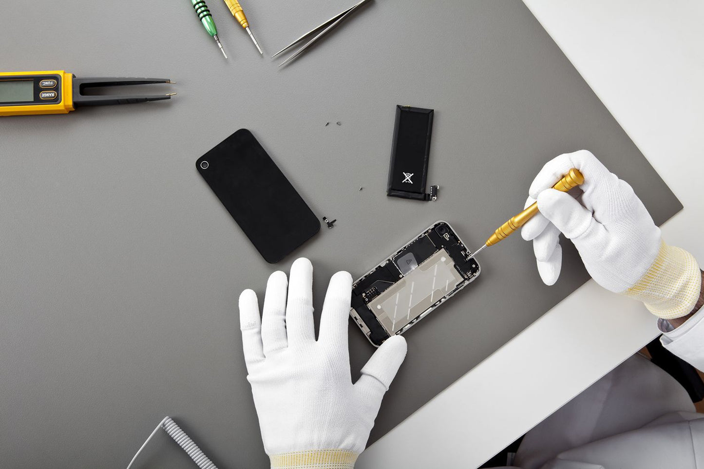 Apple iPhone Battery Replacement Service